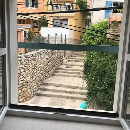 Spacious 2 Storey Old Town Apartman