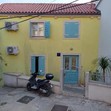 Spacious 2 Storey Old Town Mali Lošinj