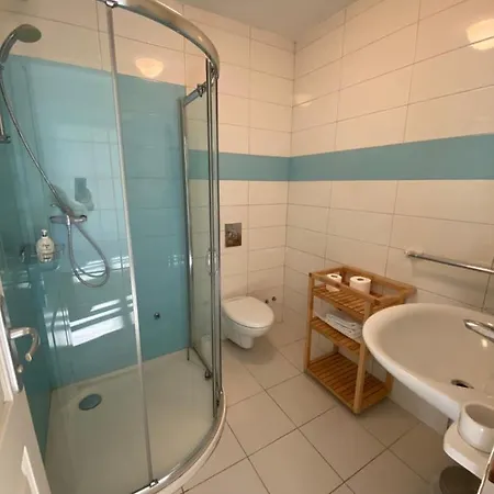 Spacious 2 Storey Old Town Apartman Mali Lošinj